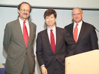 Memorial Sloan Kettering President Harold Varmus (left) and Boards Chairman Douglas Warner (right) present Columbia University economist and author Jeffrey Sachs with the Memorial Sloan Kettering Medal for Outstanding Contributions to Biomedical Research.