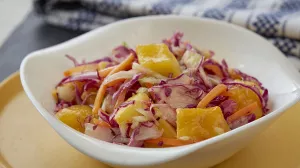 Red cabbage slaw with jicama and mango
